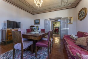 Autumn, Living Room, Spring, Summer