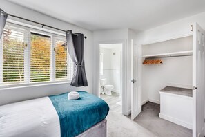 Built-in wardrobe
