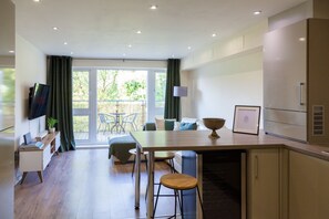 Kitchen, Living room & Breakfast bar