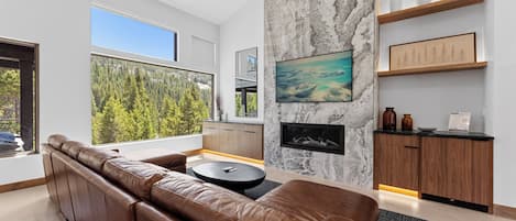 Ina's Way Townhomes, Unit B.