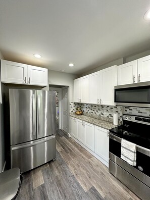 Full Kitchen