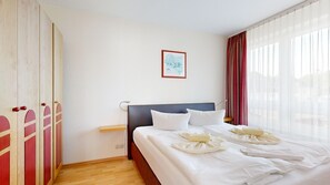 Schlafzimmer mit Boxspringbett