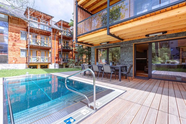 Holiday Home Swimming Pool