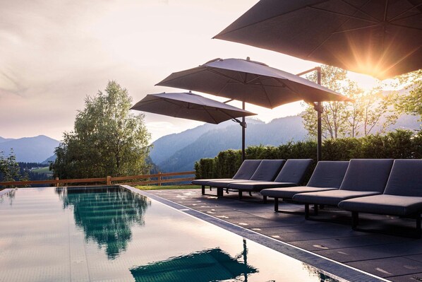 Holiday Home Swimming Pool