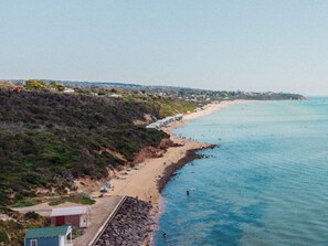 Craigie Beach only 5 min drive from Eden Coast holiday house