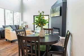 Perfect for family dinners & celebrations!