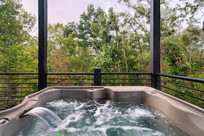 Bain à remous extérieur