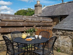 Sitting-out-area | Willow Cottage, Barrasford, near Hexham