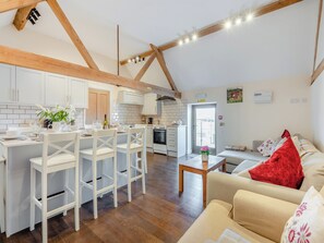 Open plan living space | Breidden View - Millstone Cottages, Westbury, near Shrewsbury