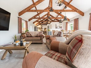 Open plan living space | Llwynblyfyn, Llansawel, near Llandeilo