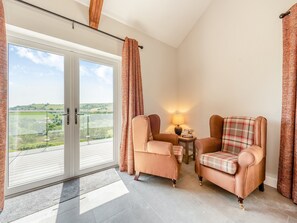 Open plan living space | Llwynblyfyn, Llansawel, near Llandeilo