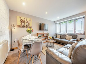 Living room/dining room | The Granary - Mellaston Cottages, Hundleton, near Pembroke
