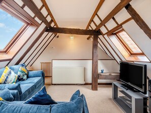 Open plan living space | Plover - Birds Farm Holidays, Colchester