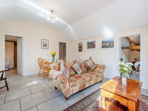 Open plan living space | Millstone Cottage - Millstone Cottages, Westbury, near Shrewsbury