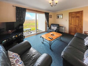 Living area | Wavecrest, Staffin