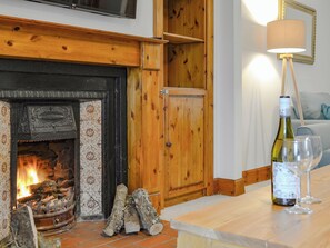 Living room | Woodside Farmhouse, Blairgowrie