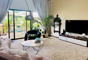 Living Area w/ Smart TV
