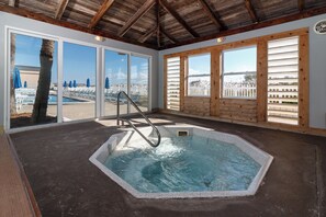 Sea Oats Hot Tub