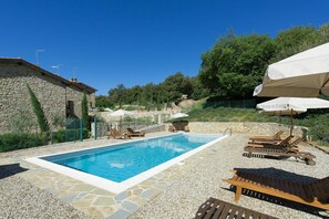 Building Exterior, Outdoor, Pool