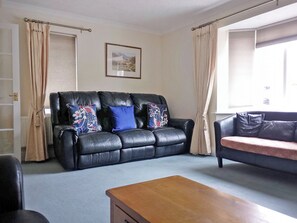 Living room | Squirrels, Teignmouth