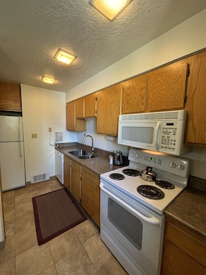 Microwave, Oven, Indoors, Kitchen, Home Decor
