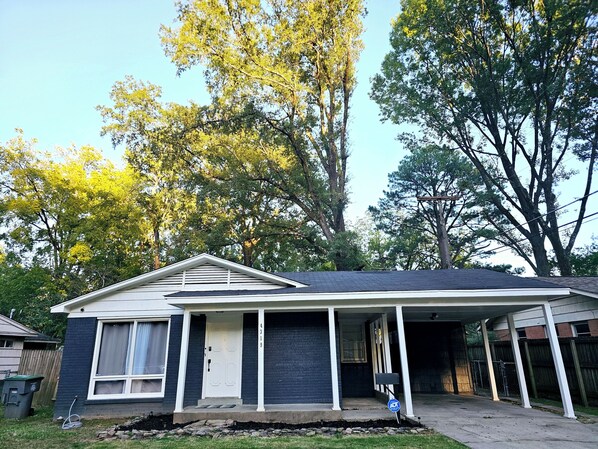 Front house 