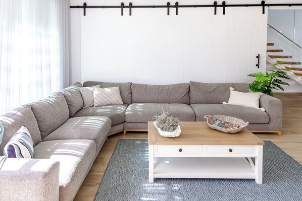 Lounge room second house