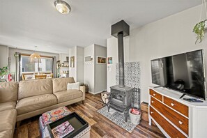 Wood burning fireplace 