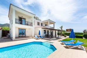 Villa Ocean Pearl by Ezoria Villas (6770)