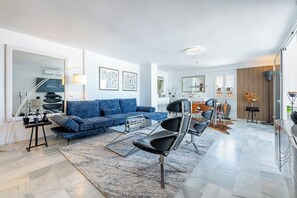spacious living / dinning area with fantastic sea views