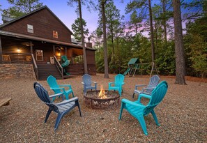 Whether you’re roasting marshmallows, telling stories, or simply soaking in the nighttime ambiance, it’s a great spot for making memories.