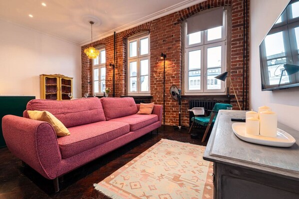 Sofa Bed and Smart TV | Book Now with RENTUJEMY.COM