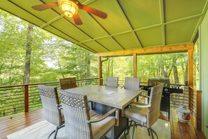 Deck | Outdoor Dining Area | Gas Grill | 2nd Floor
