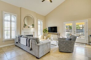 Living Room | Smart TV | Free WiFi | Central A/C | 1st Floor