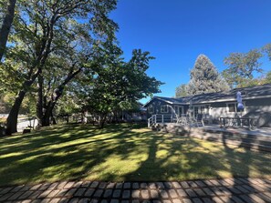 Huge backyard and deck off the house. 