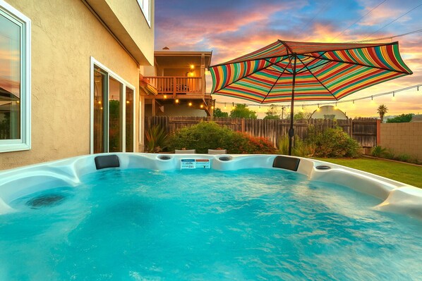 Spa, Grill, Outdoor Seating, Ping-Pong Table, Giant Connect 4