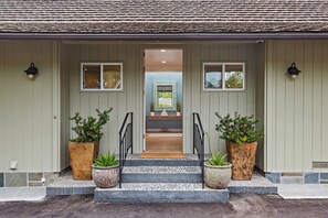 Front door to Butterfly Beach House!