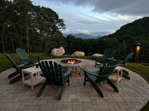 Outdoor BREEO Firepit