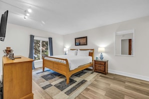 Bedroom 1: Master bedroom, king bed, 55” Smart TV w/cable, closet, en-suite bath, ample natural light
