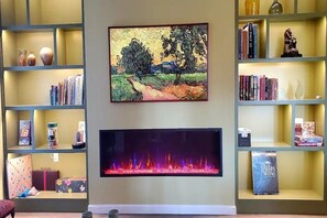 Come and plan to relax and have friends or family time. Games, books, TV...