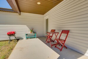 Covered Patio | Bistro Table w/ Seating