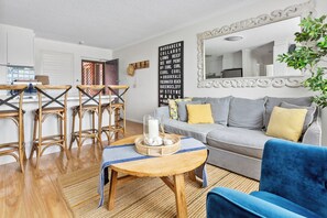 Eat in kitchen island bench