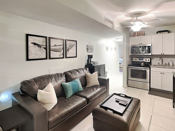 Welcome to Ocean Walk 106B