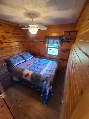 Cabin20120bedroom