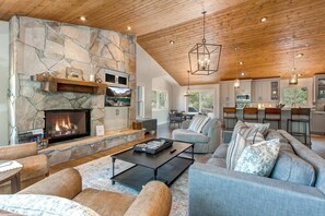 Spacious Great Room with backyard patio