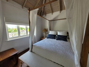 Stunning 4 Bedroom Villa  with Pool (1570)