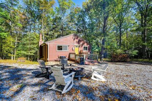 Fire Pit | Outdoor Seating