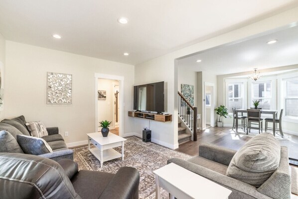 Plenty of room to hang with the family!