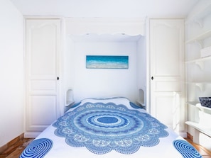 Property, Blue, Azure, Wood, Textile, Flooring, Interior Design, Bed Frame, House