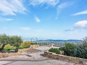 Cloud, Sky, Plant, Water, Tree, Horizon, Rural Area, Landscape, House, Cumulus